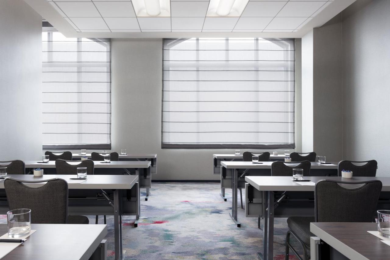 The Lofton Hotel Minneapolis, Tapestry Collection By Hilton Exterior photo